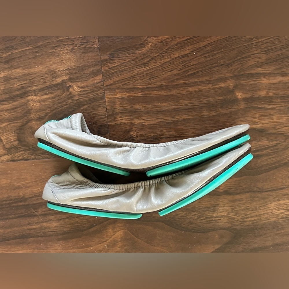 Tieks by Gavrieli Taupe Leather Slip On Ballet Flats Casual Shoes
Size 7 - Picture 7 of 12